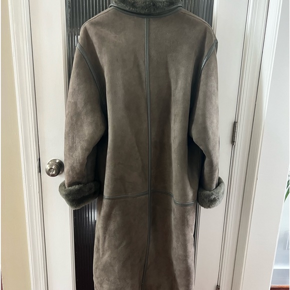 Mac Douglas Shearling Fur and Suede Coat - Picture 2 of 11